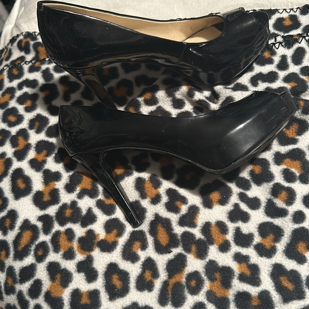 Nine West - Picture 3 of 6